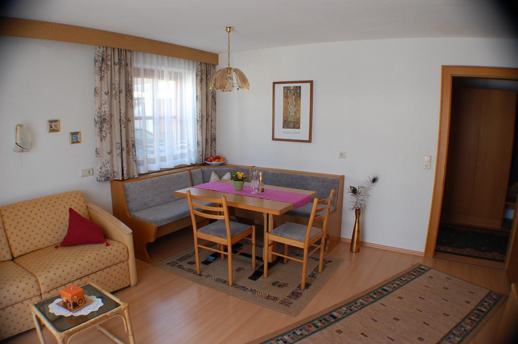 Apart Padoeller Apartment Nauders Bilik gambar
